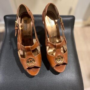 Michael Kors Camel and Gold high heels